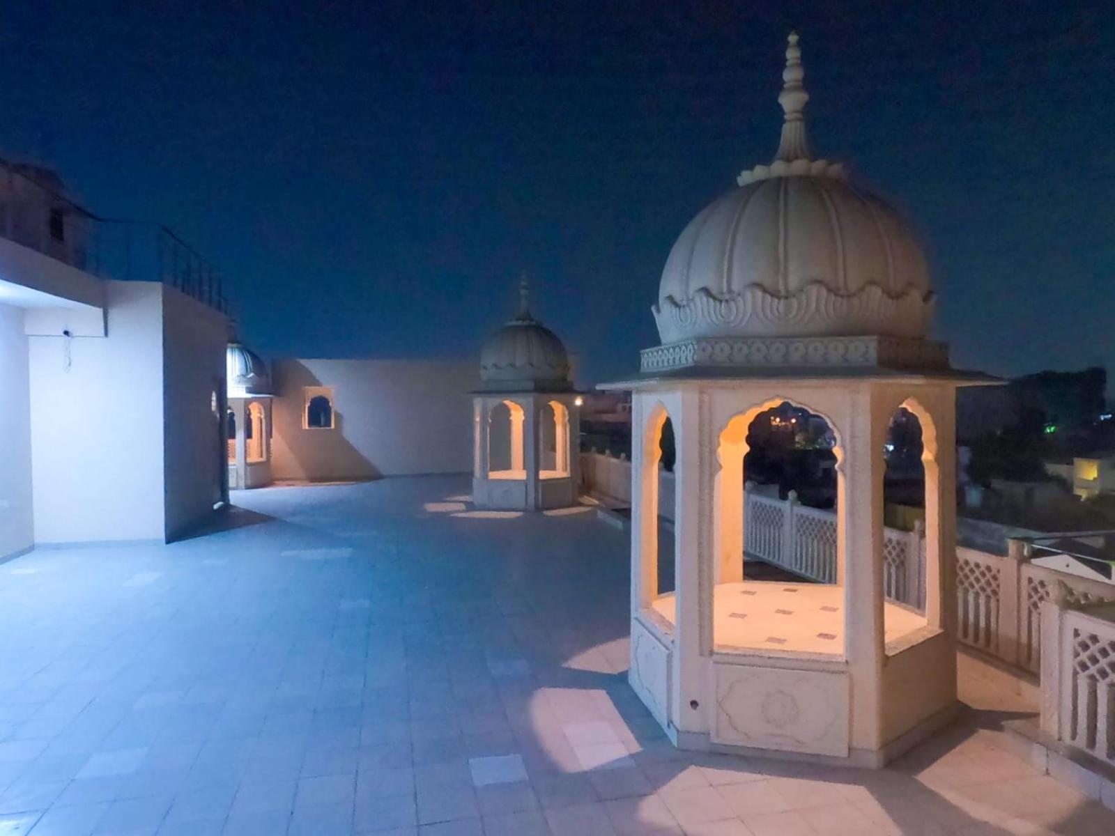 The Taj Vista Agra- Walking Distance To Taj Mahal Hotel Agra  Ngoại thất bức ảnh